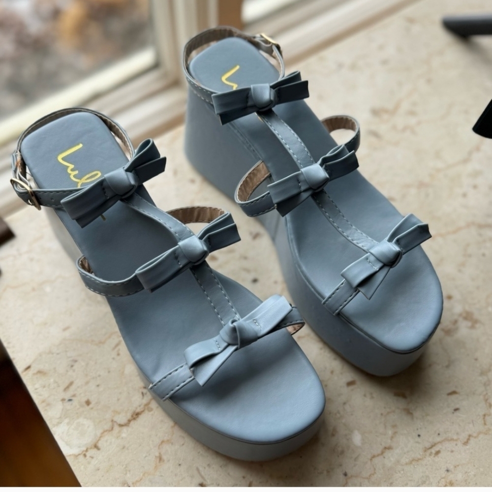 LULUS NWOT baby blue Y2K platform strappy bow sandals